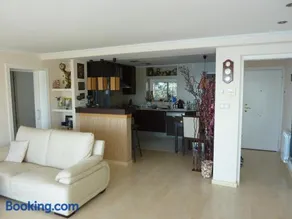 Jacqueline - Image 5