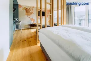 KABINETT Boutique Apartments - Image 4