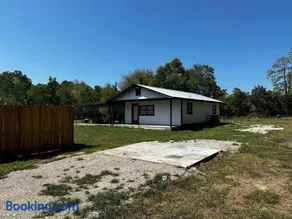 Updated 4 bedroom home in Oragnefield - Image 3
