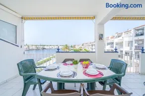 Apart-rent Apartamento Sant Maurici 0183 con vistas al canal y parking - Image 1