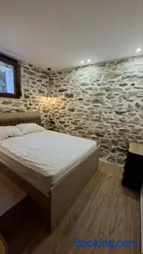 Stamatis & Stamatia stone house - Image 2