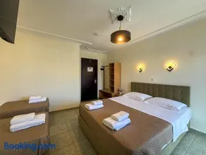 Celeste Blu Suites & Rooms - Image 3