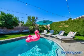 Casa Desert Muse with Heated Pool Spa Firepit Mini Golf and Games - Image 2