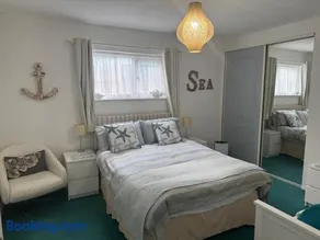 Barracuda, Beachside Apartment - Image 3