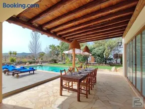 Casa Bet con piscina y jardín. - Image 4
