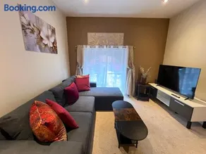 Glastonbury Gem, 2 Bedroom Apartment - Image 3