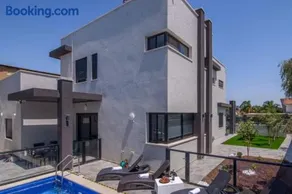 וילה בראשית - וילה מהממת עם בריכה פרטית מחוממת - Image 1