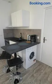 Studio lumineux en rez de chaussée - Image 4