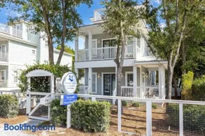 Our Seaside 4 BR Seagrove, HEATED Pool, bikes and 5 min to the beach - Image 2