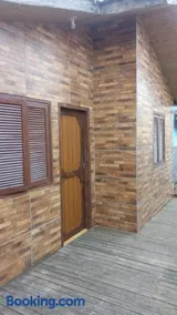 Aconchegante , espaçosa, acomoda 10 pessoas , centralizada perto da praia - Image 2
