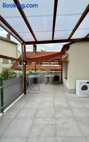 Luxury Apartment with River View - Image 3