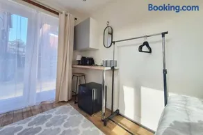 Private Guesthouse - Image 3