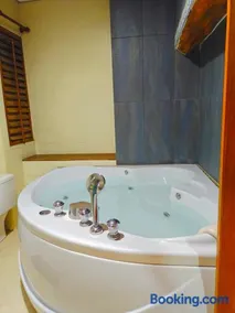 At Sathon apartment - Image 3