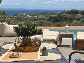 OliveΒayVilla - Image 3