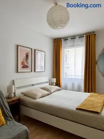 Nice Apartment with Parking balcon Casa Lyon - Image 2