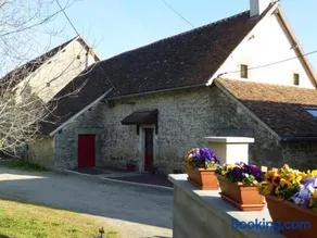 Longère bourbonnaise rénovée avec jardin à Cressanges - Image 2