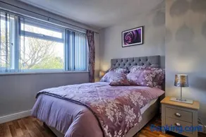Upton Village Guest House - Image 2