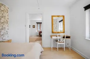 Bright Modern Holiday Home Near Hindemae - Image 2