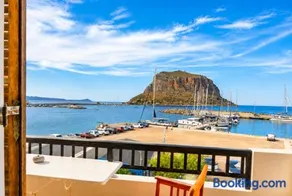 Matroni's House - Seafront Getaway in Monemvasia - Image 1