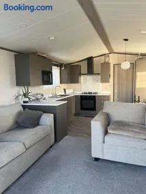 2 Bedroom Villa - Lakeside Holiday Park - Image 2