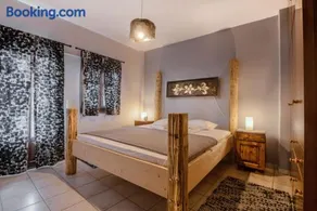 Varousi.Traditional house in old town of Trikala 1 - Image 1