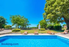 Villa Giovanna, a charming Villa with pool in a beautiful landscaped garden - Image 3