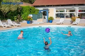 ZEcamping 3 étoiles familial toboggans locatif 16m2 4 pers - Image 2