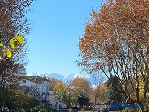 au pied du palais - Image 5