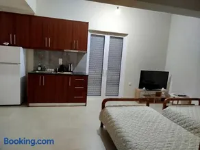 Toma's Guest House - Image 4