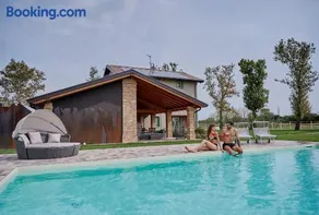 Ca' Marano Apartments - Image 2