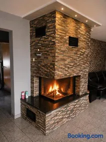 Villa prestige, jardin privé, parkings sécurisés, jacuzzi en option - Image 1