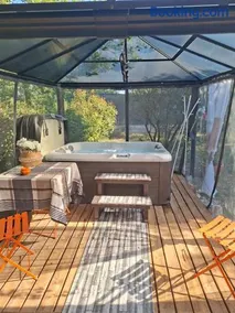 Bulle et jacuzzi privés sous les étoiles - Image 3