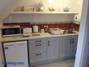 Cedar Lodge Self Catering Accommodation H91 CF9D - Image 3