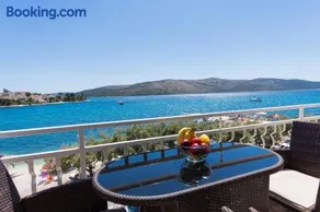 Villa Rozana - Beachfront Wellness Retreat - Image 2