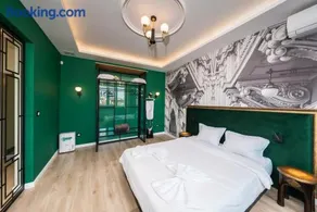 Heart of the Center, 2Bedroom View Lux Apartment - Image 3