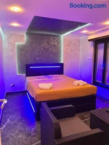 Appart Hotel avec Sauna, Jacuzzi, - Image 5