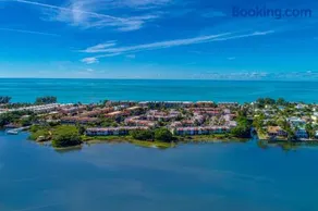 Anna Maria Island Runaway Tropical Escape - Image 1