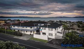Snells Beach Motel - Image 4