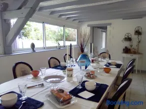 Maison avec piscine privative et jacuzzi à Rouvres-les-Bois - Image 2