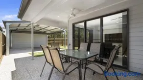 Lavish Beach House On The Surfside - Image 5