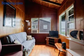 Ambleside - 2-Bedroom Cottage #10 - Image 3