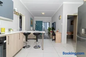 Good Luck Homes - 2br Apartment - Image 3