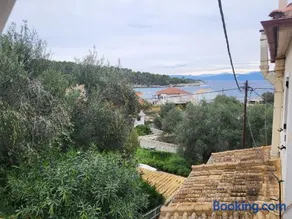 Yiannas Studio - Image 2