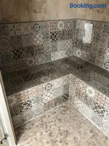 LE LOFT A BULLES (85m2 Jacuzzi Hammam Billiard Bar Douche Sauna) - Image 3