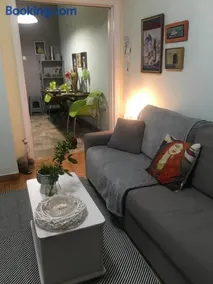Kouklospito Cozy City Apartment in Kallithea Athens - Image 1
