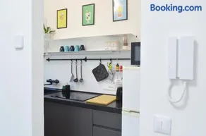 Como Cozy Garden Apartment AC Self Check in Near the Lake - Image 2
