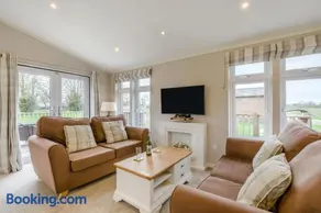 Primrose 1 bed-No Pets-Lily - Image 5