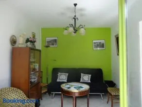 chez Huguette - Image 3