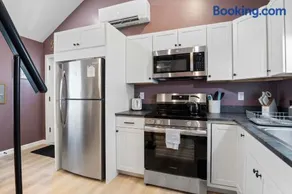 Coastal Breeze Cottage - Tiny Home at Hampton Beach - Image 3