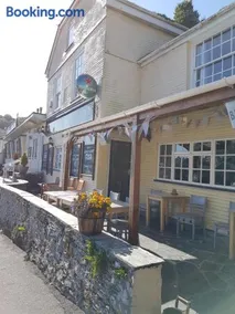 Harbour Moon Inn - Image 2